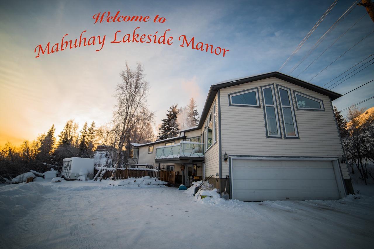 Mabuhay Lakeside Manor Bed and Breakfast Yellowknife Exterior foto