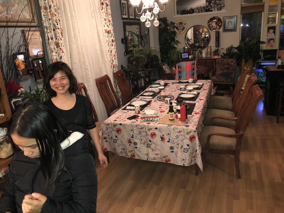 Mabuhay Lakeside Manor Bed and Breakfast Yellowknife Exterior foto